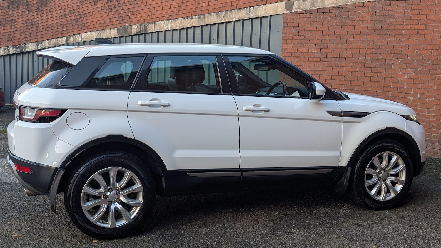 Used Land Rover Range Rover Evoque 2016 for sale - 77022904: Photo 4