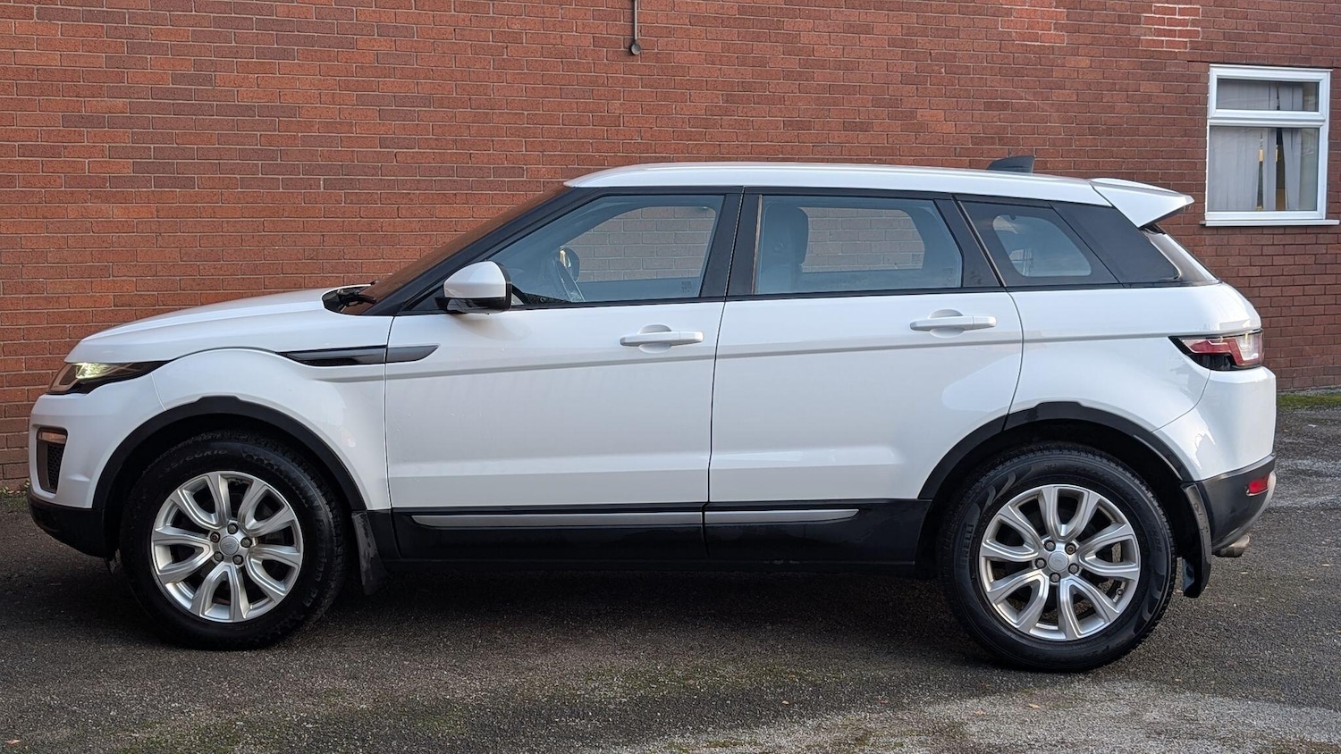 Used Land Rover Range Rover Evoque 2016 for sale - 77022904: Photo 8
