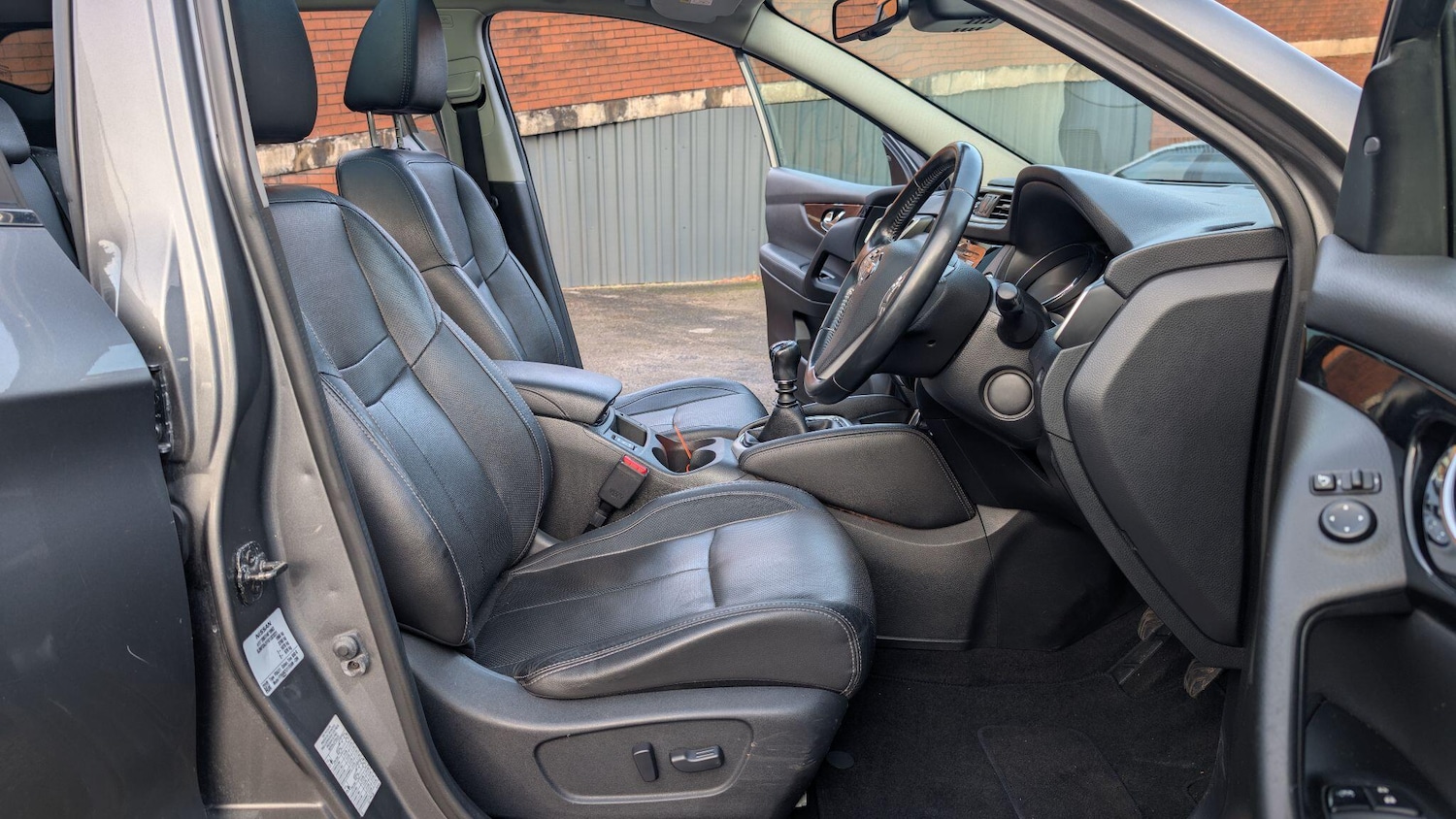 Used Nissan Qashqai 2015 for sale - 77786309: Photo 15