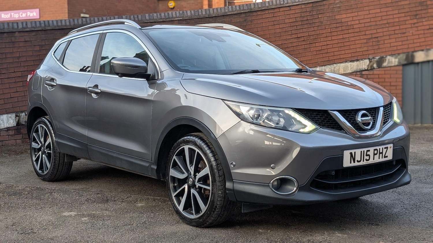 Used Nissan Qashqai 2015 for sale - 77786309: Photo 2