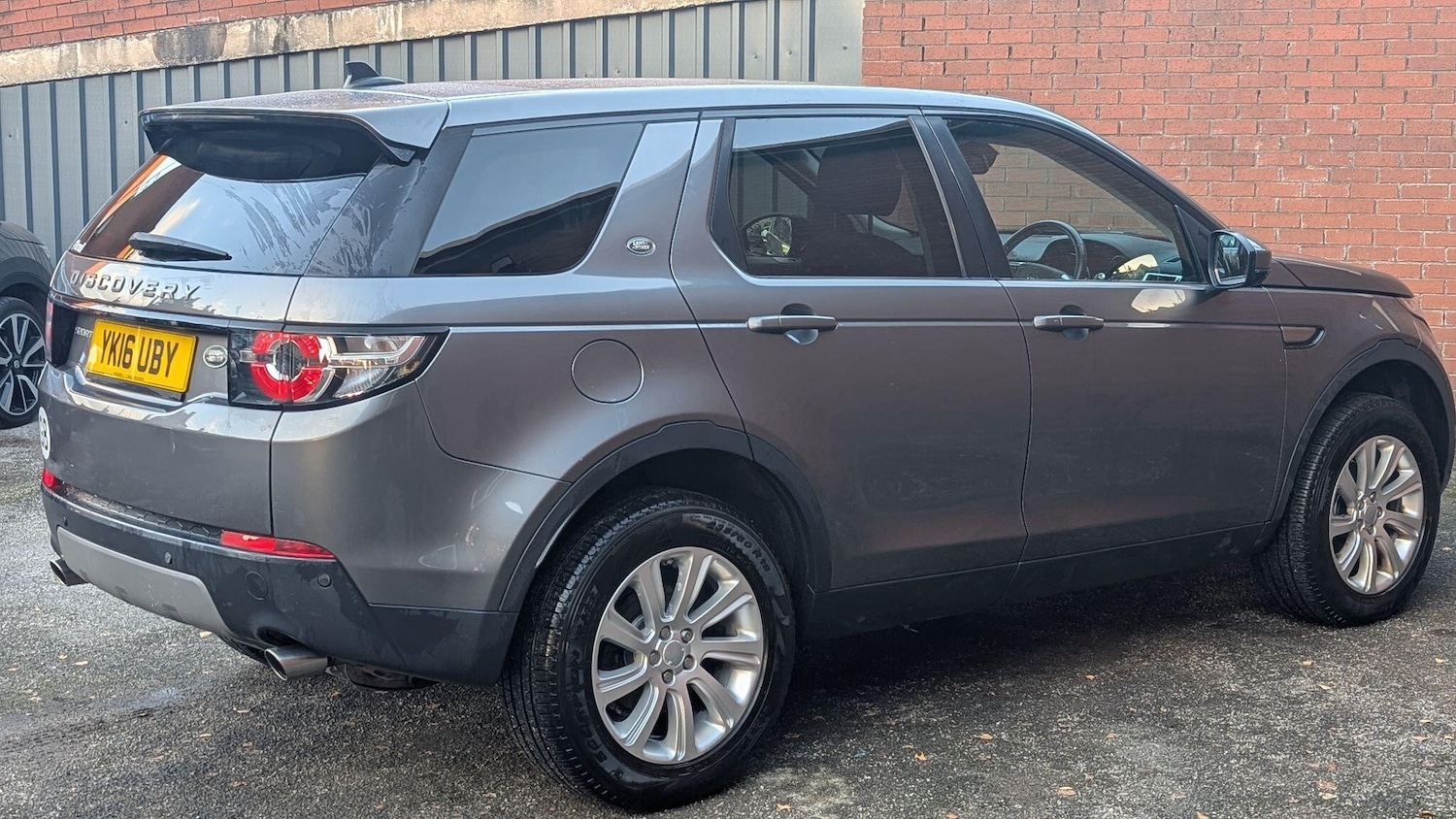 Used Land Rover Discovery Sport 2016 for sale - 77022907: Photo 6