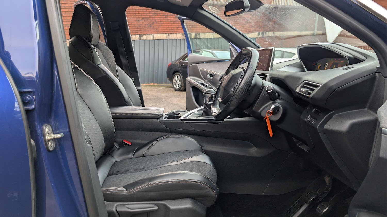 Used Peugeot 3008 2017 for sale - 77022930: Photo 12