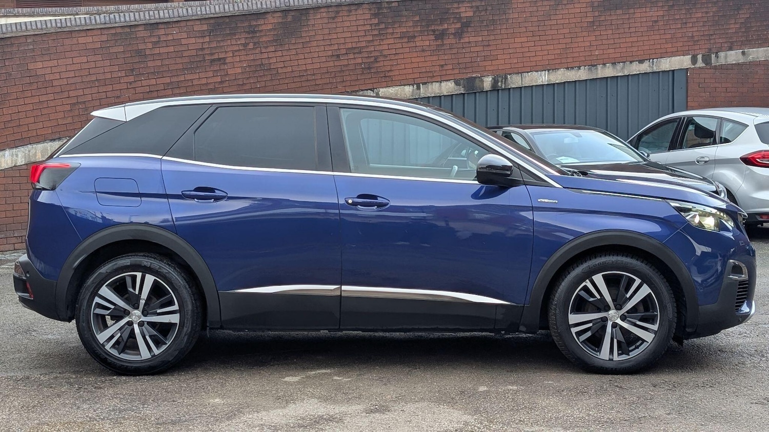 Used Peugeot 3008 2017 for sale - 77022930: Photo 7