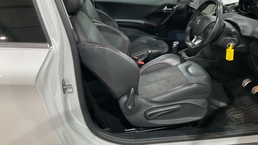 Used Peugeot 208 2016 for sale - 77022886: Photo 10