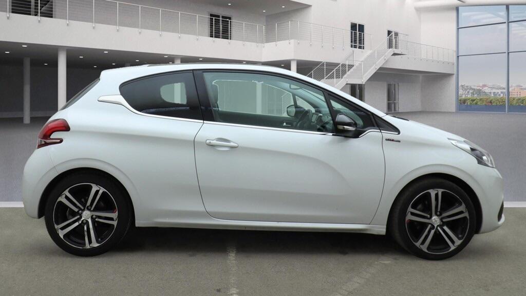 Used Peugeot 208 2016 for sale - 77022886: Photo 6