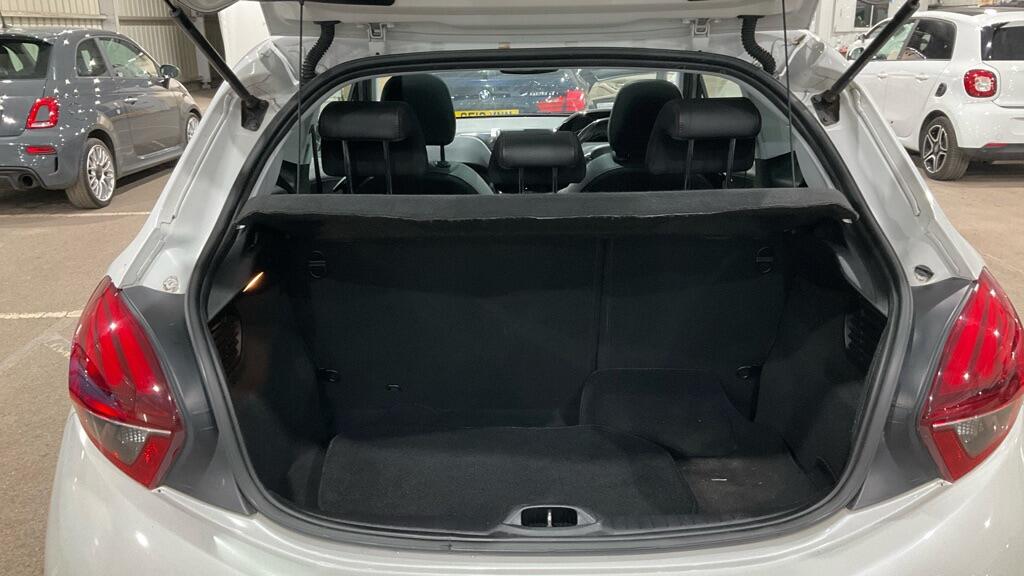 Used Peugeot 208 2016 for sale - 77022886: Photo 8