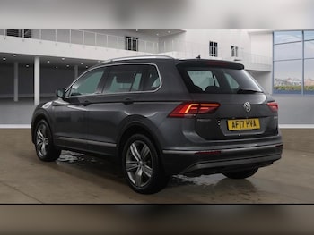 Used Volkswagen Tiguan 2017 for sale - 77552523: Photo