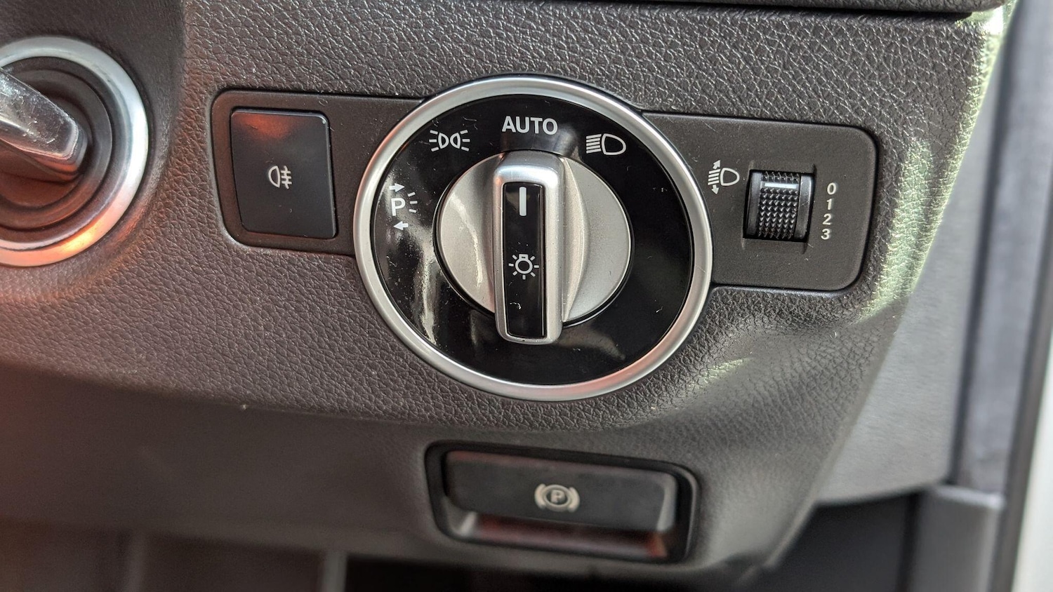 Used Mercedes-Benz GLA 2014 for sale - 77022913: Photo 21