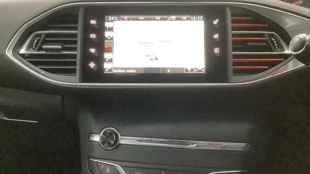 Used Peugeot 308 2017 for sale - 77022901: Photo 11