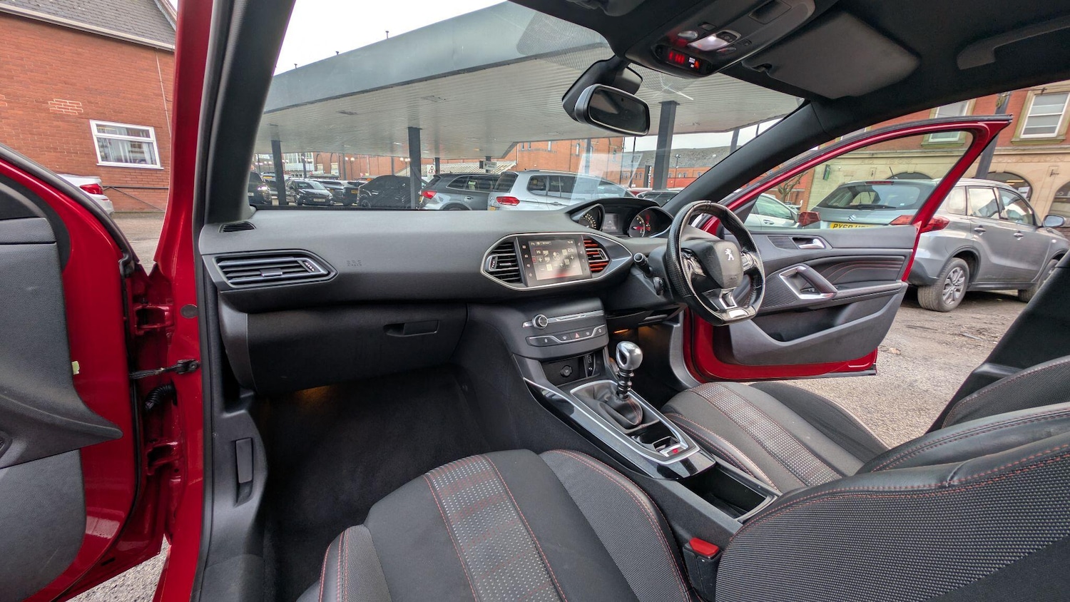 Used Peugeot 308 2017 for sale - 77022901: Photo 13