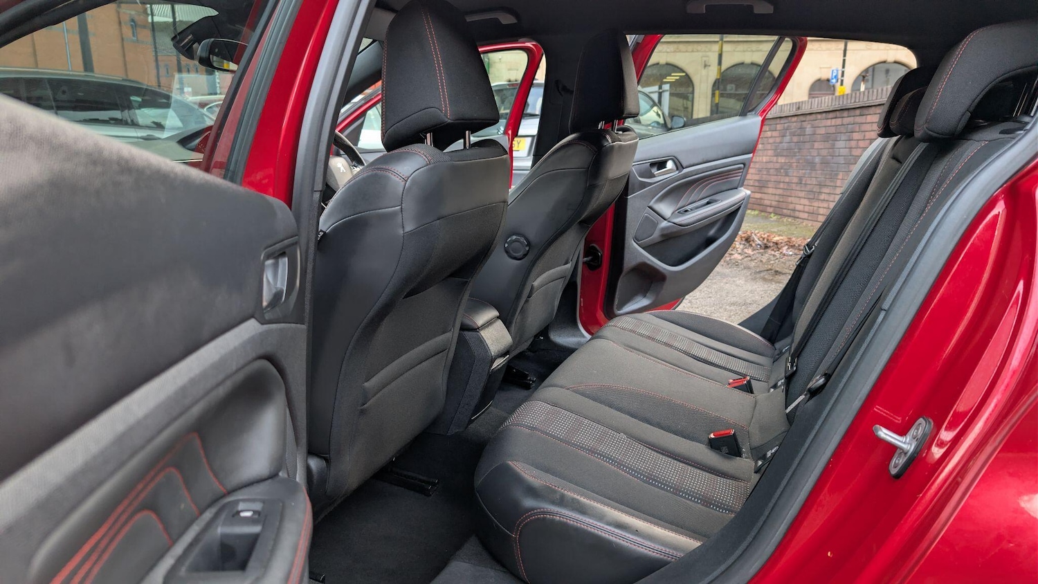 Used Peugeot 308 2017 for sale - 77022901: Photo 17