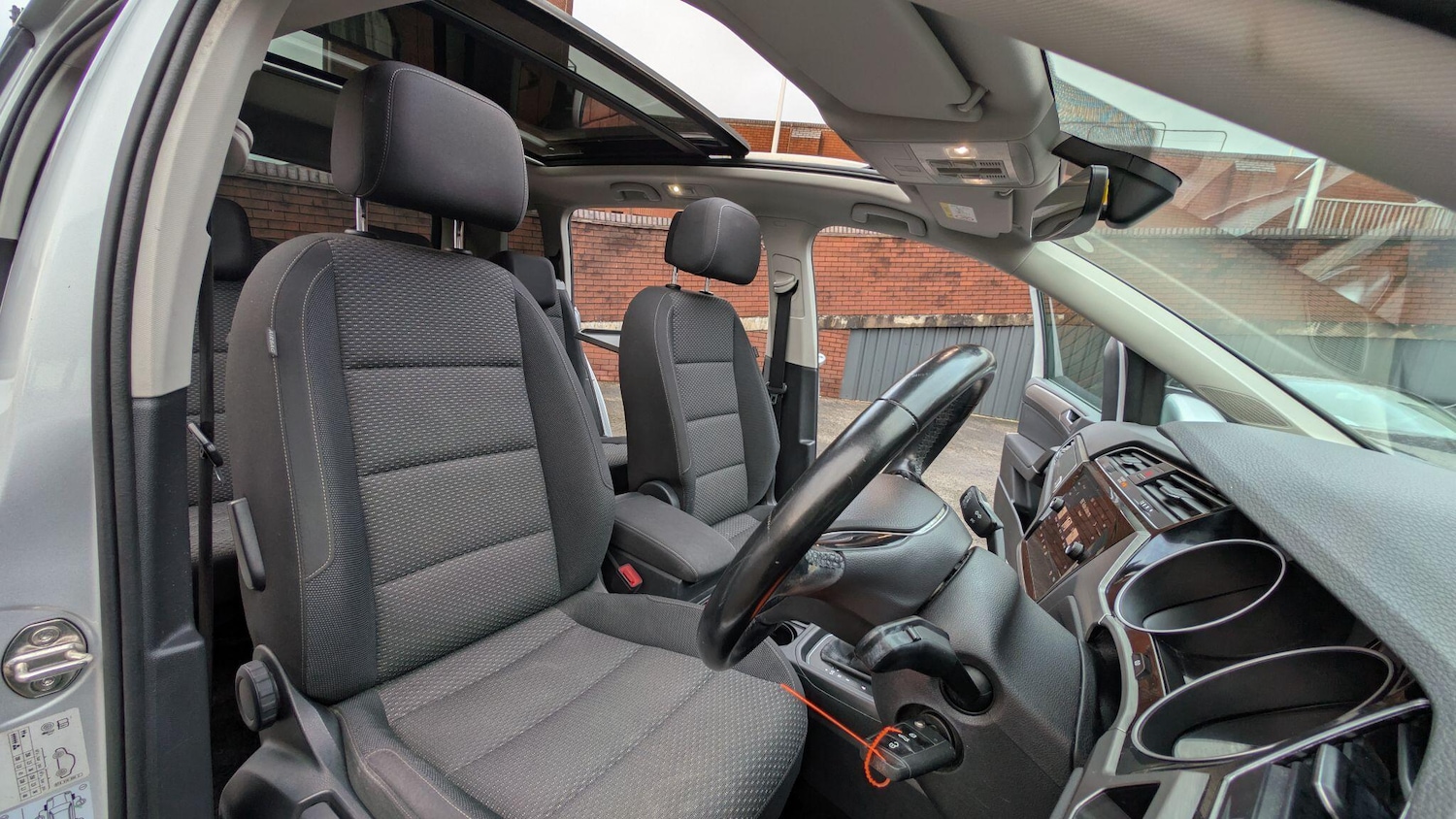 Used Volkswagen Touran 2018 for sale - 77022915: Photo 15