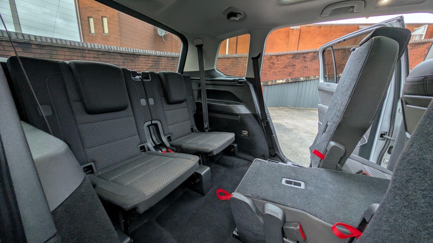 Used Volkswagen Touran 2018 for sale - 77022915: Photo 17