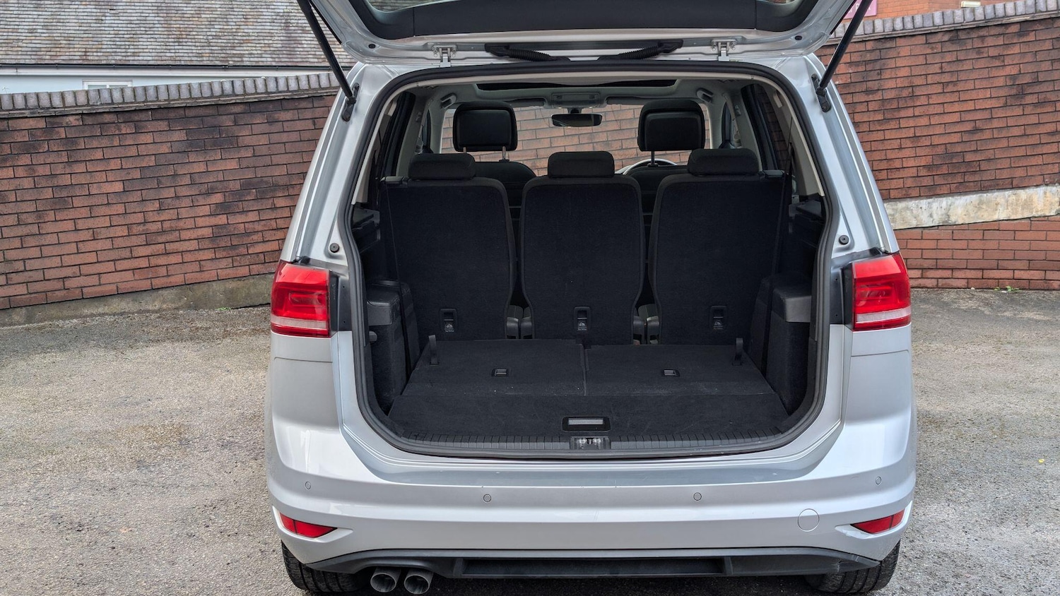 Used Volkswagen Touran 2018 for sale - 77022915: Photo 31