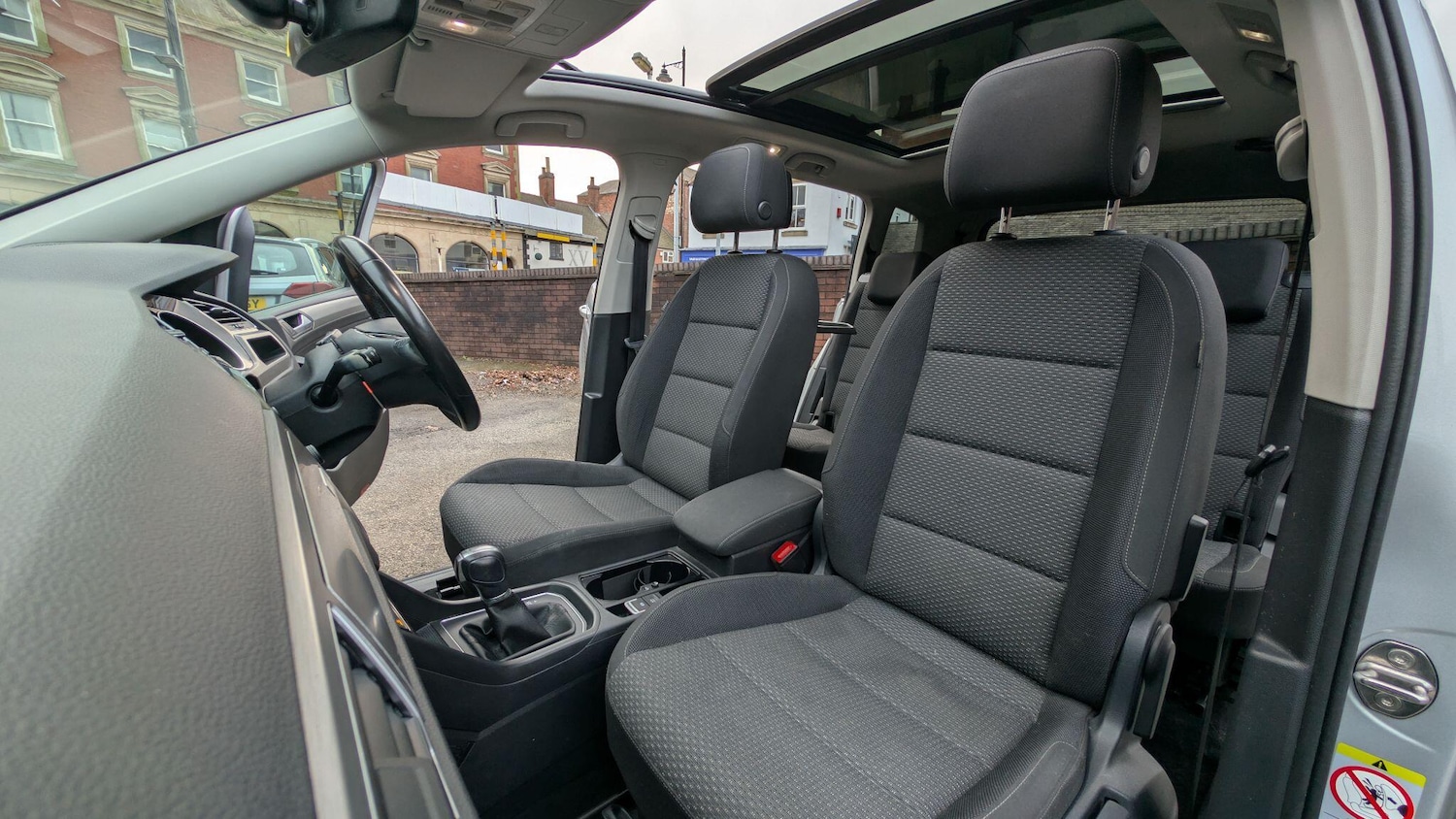 Used Volkswagen Touran 2018 for sale - 77022915: Photo 34