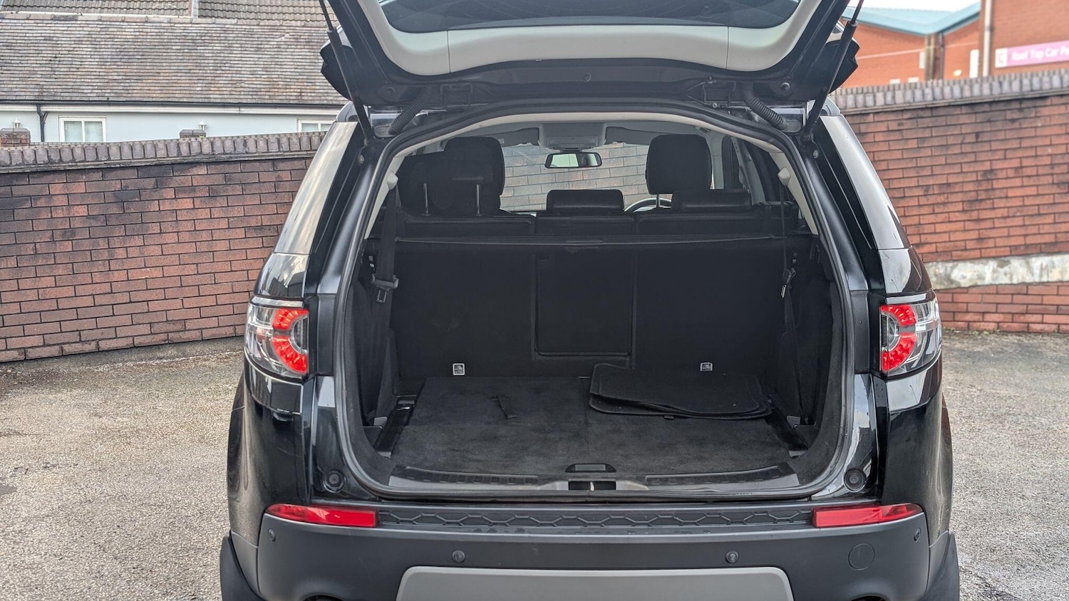 Used Land Rover Discovery Sport 2016 for sale - 77826864: Photo 25