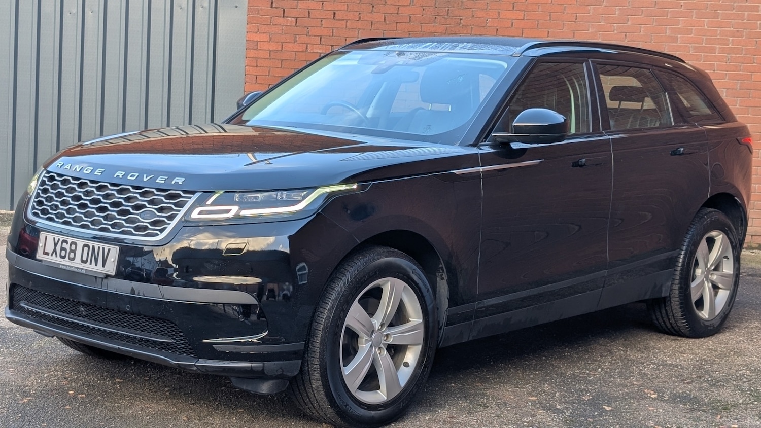 Used Land Rover Range Rover Velar 2018 for sale - 76893323: Photo 3