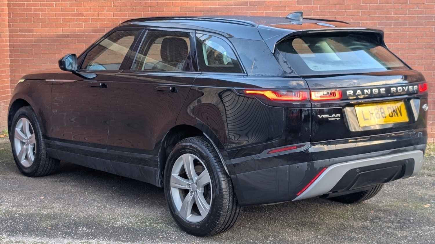 Used Land Rover Range Rover Velar 2018 for sale - 76893323: Photo 4
