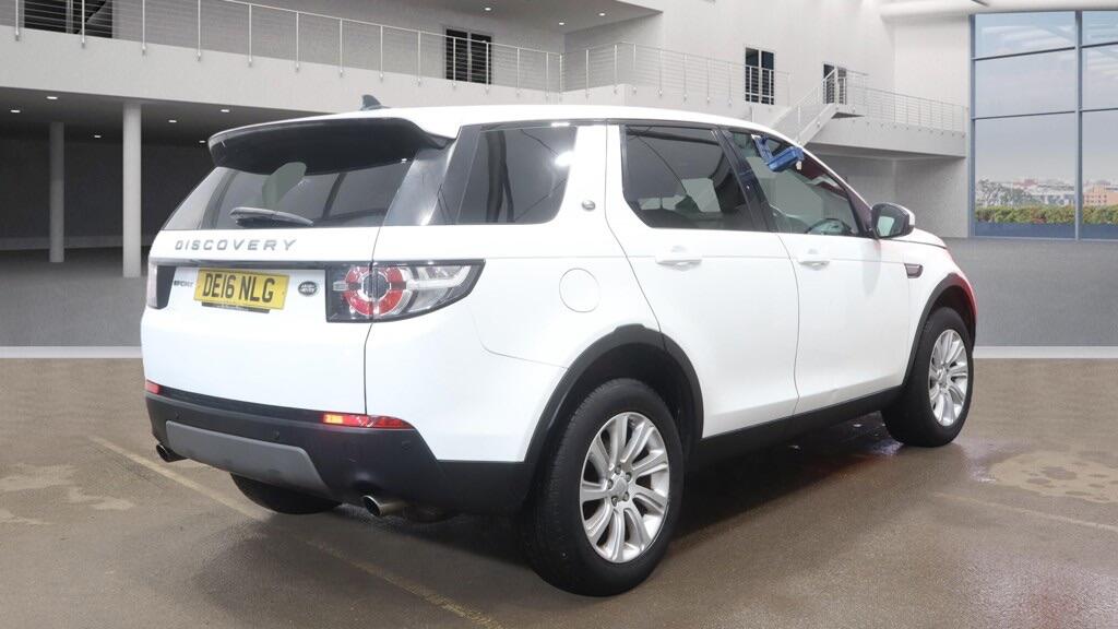 Used Land Rover Discovery Sport 2016 for sale - 77855865: Photo 4