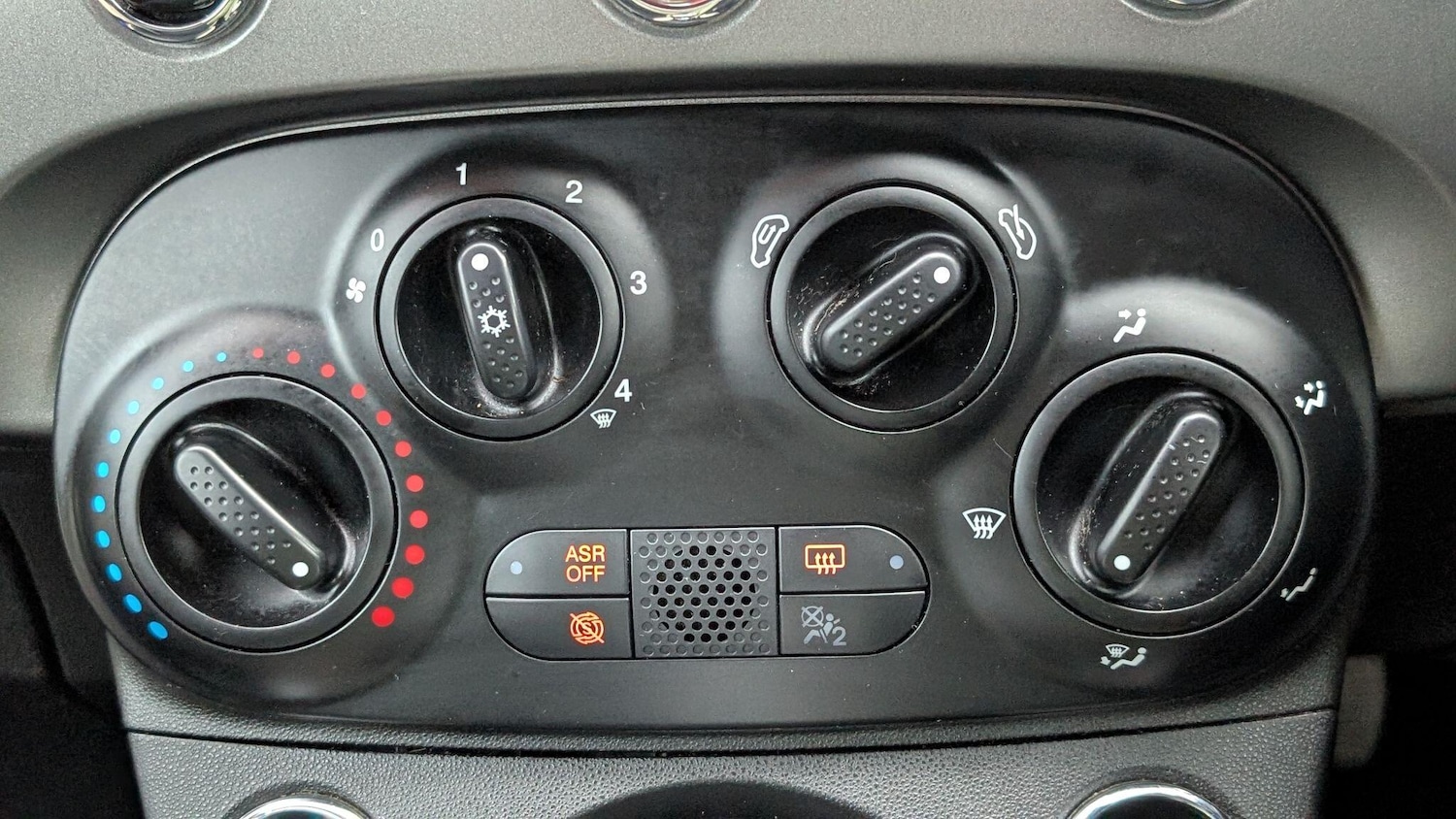 Used Fiat 500 2018 for sale - 77022933: Photo 25