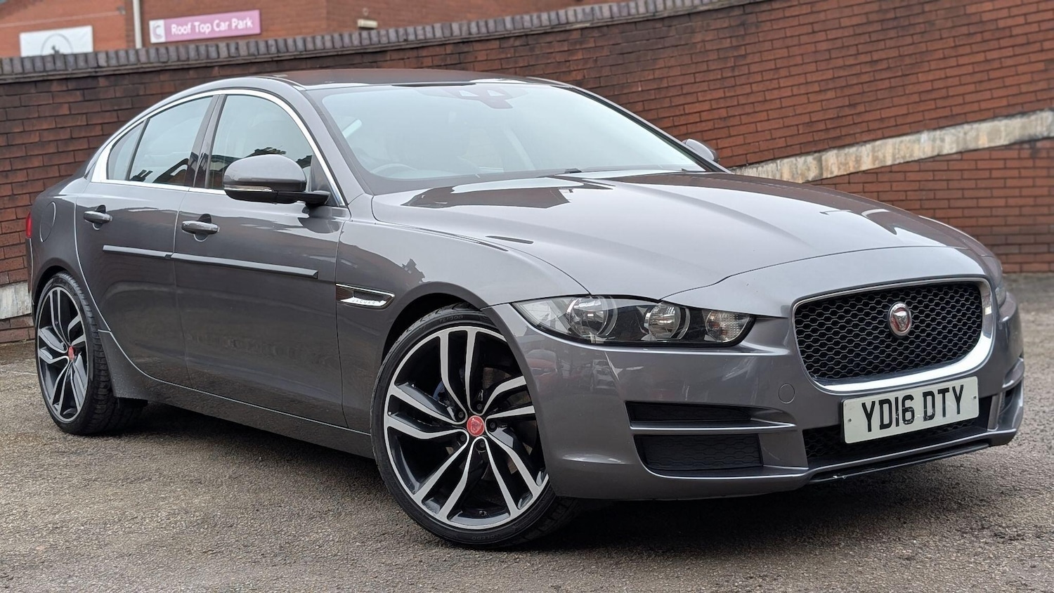 Used Jaguar XE 2016 for sale - 77638215: Photo 1