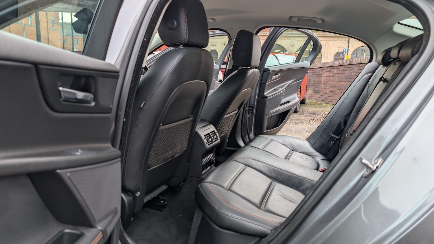 Used Jaguar XE 2016 for sale - 77638215: Photo 15