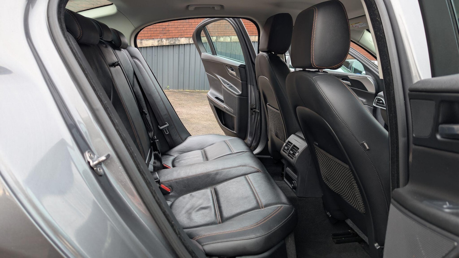 Used Jaguar XE 2016 for sale - 77638215: Photo 16