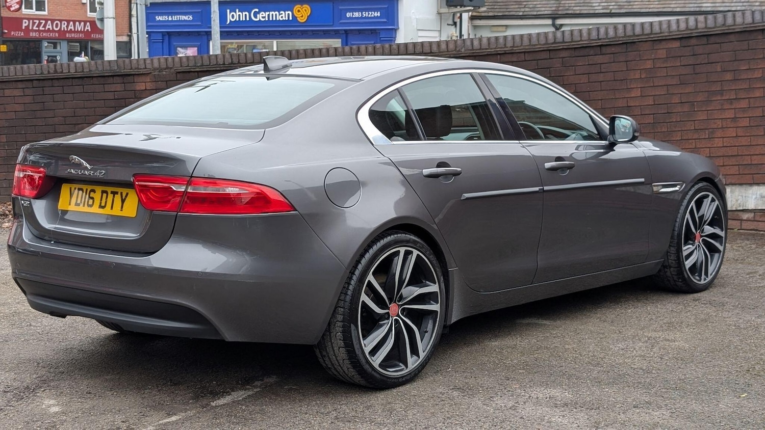 Used Jaguar XE 2016 for sale - 77638215: Photo 9