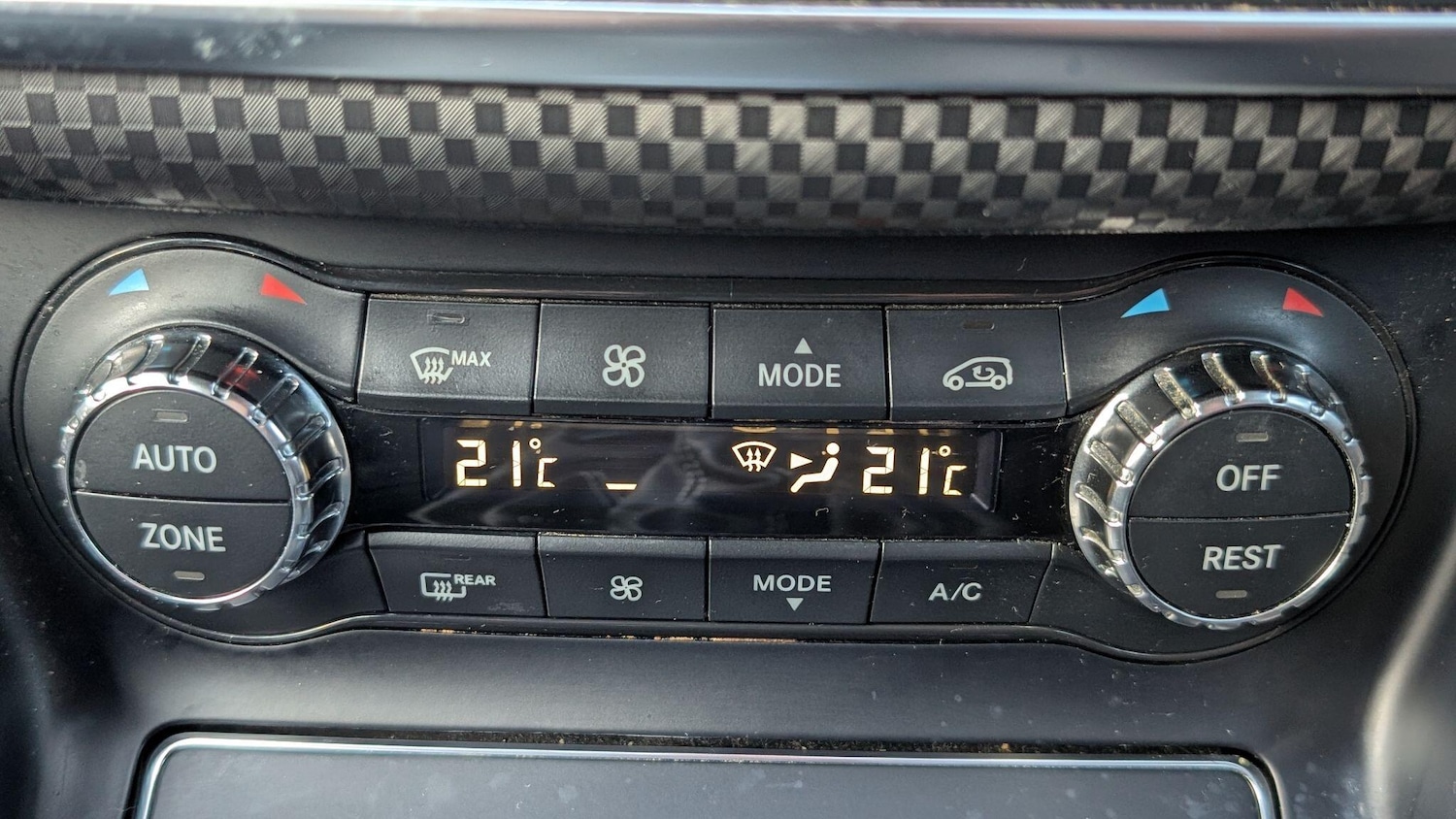 Used Mercedes-Benz A-Class 2017 for sale - 77239569: Photo 18