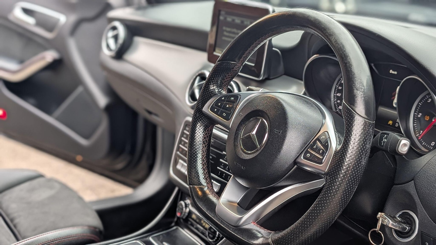 Used Mercedes-Benz CLA 2017 for sale - 77293529: Photo 29