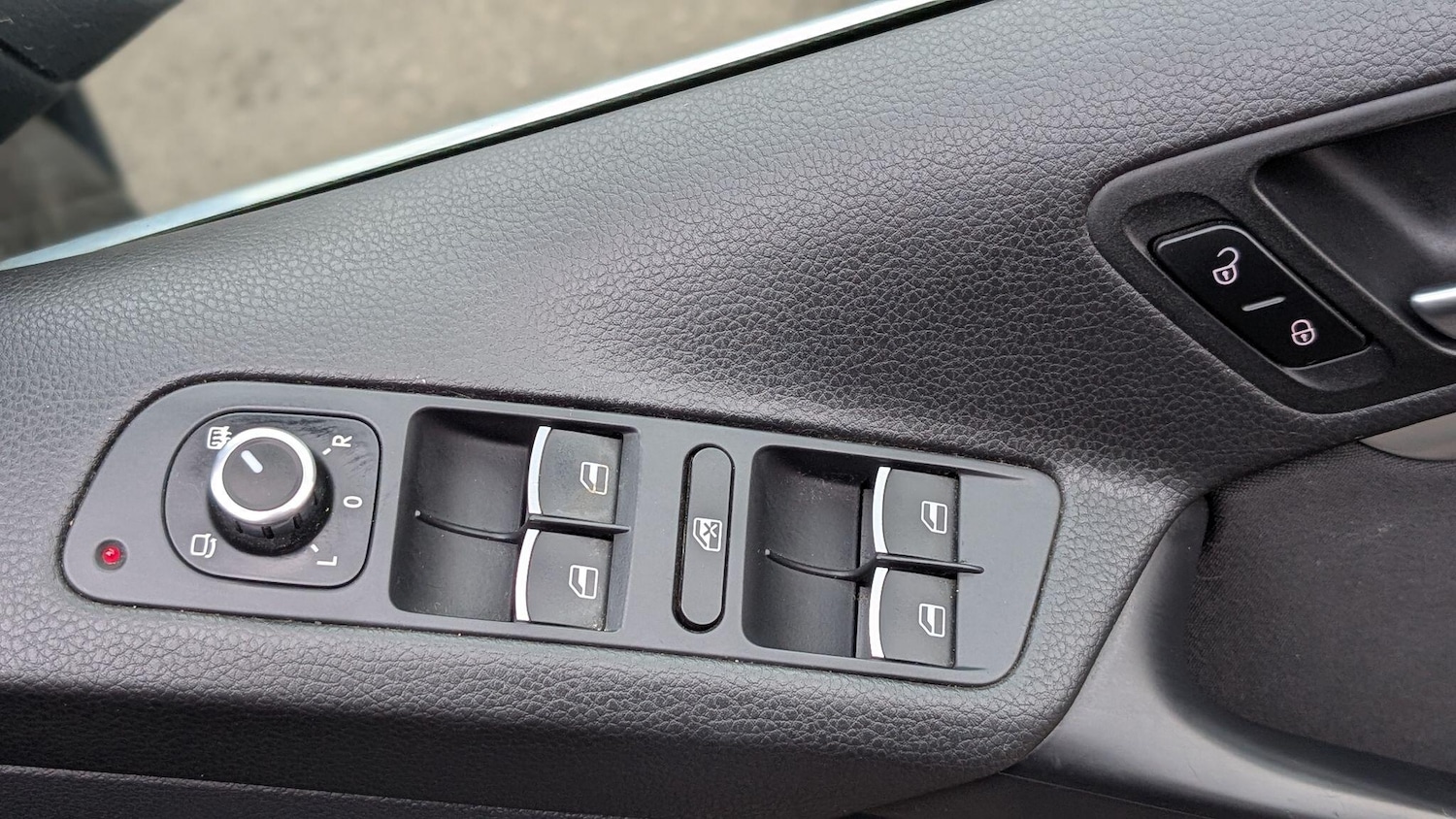 Used Volkswagen Tiguan 2013 for sale - 77022896: Photo 23