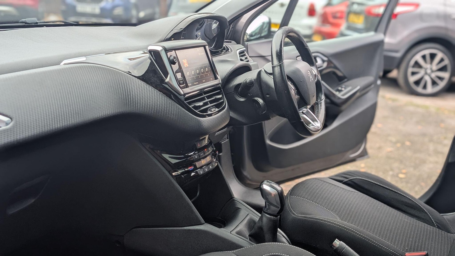 Used Peugeot 208 2019 for sale - 77281213: Photo 13