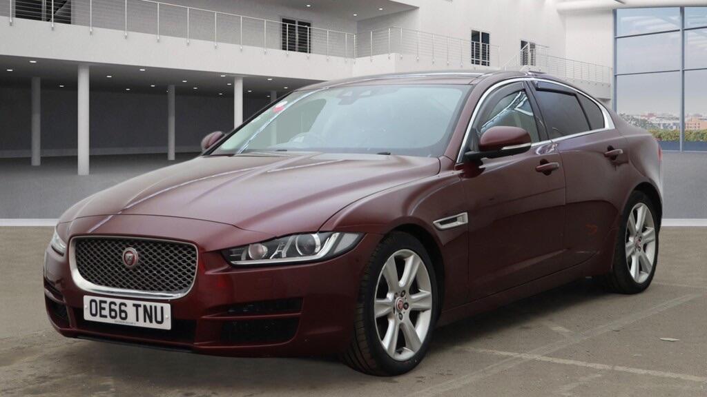 Used Jaguar XE 2017 for sale - 77799894: Photo 2