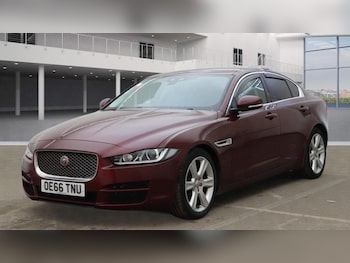 Used Jaguar XE 2017 for sale - 77799894: Photo
