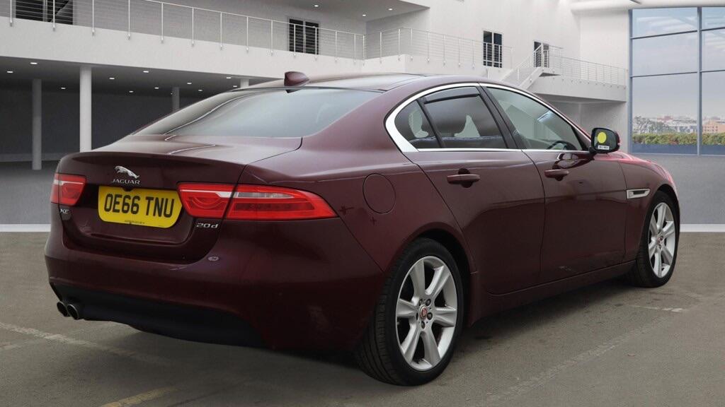 Used Jaguar XE 2017 for sale - 77799894: Photo 4