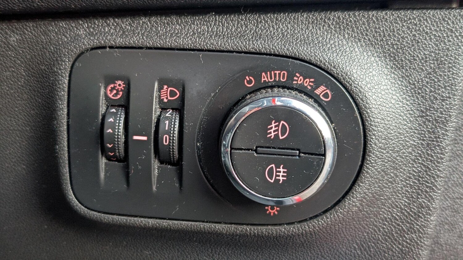 Used Vauxhall Corsa 2017 for sale - 77022918: Photo 14