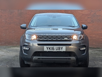 Used Land Rover Discovery Sport 2016 for sale - 76893200: Photo
