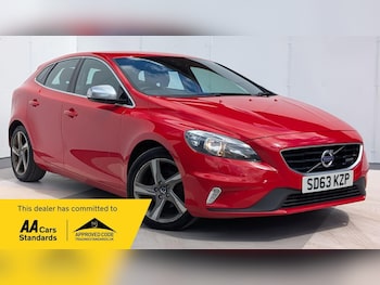 Used Volvo V40 2013 for sale - 79485797: Photo