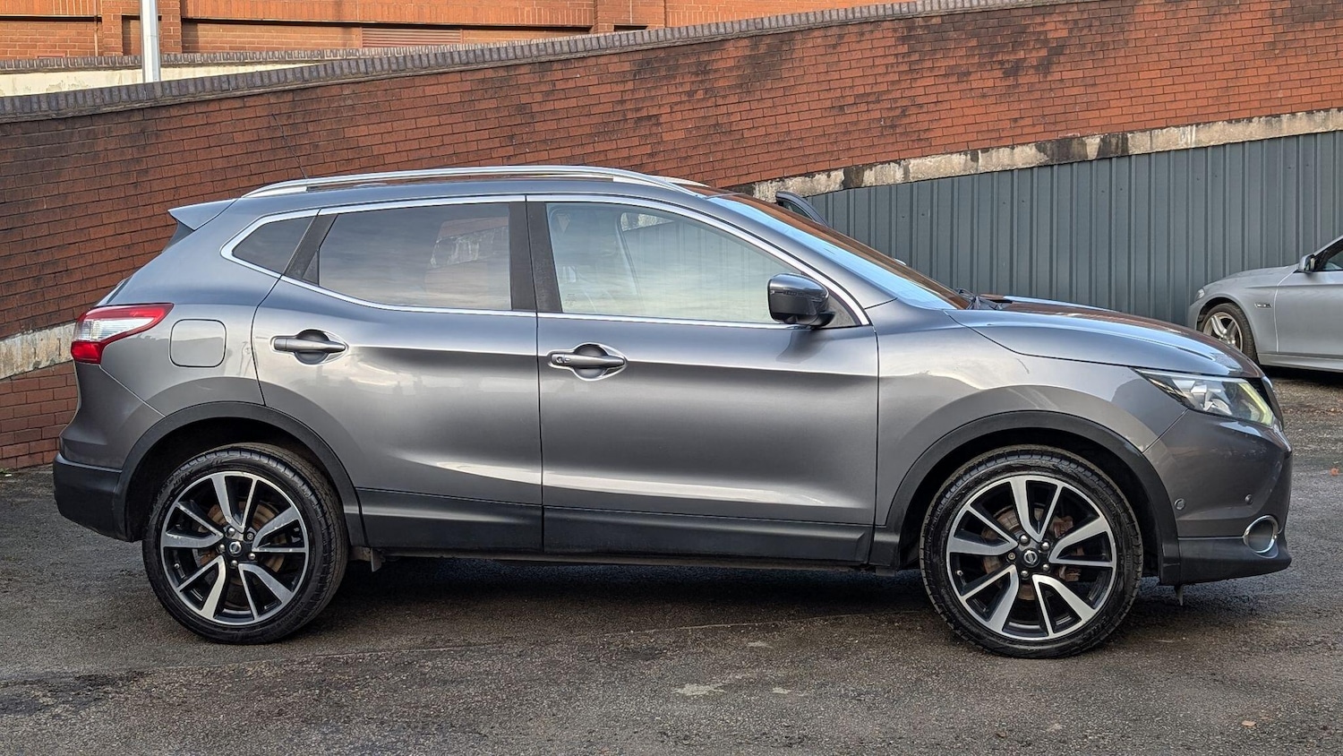 Used Nissan Qashqai 2015 for sale - 77022891: Photo 8