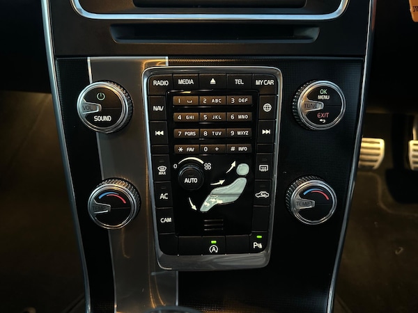 Used Volvo V60 2016 for sale - 75751683: Photo 30