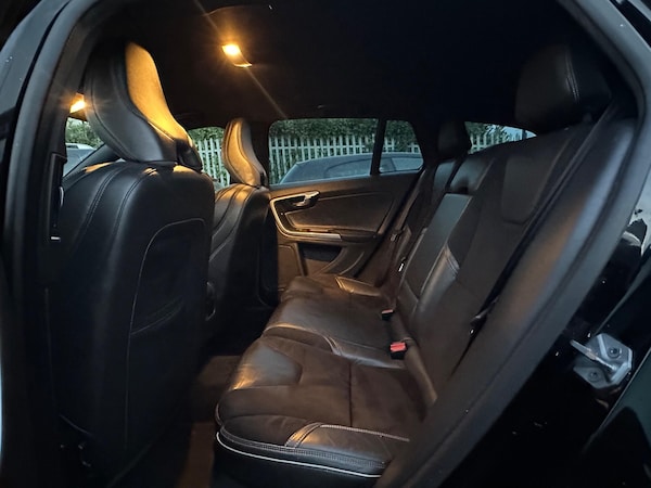 Used Volvo V60 2016 for sale - 75751683: Photo 37