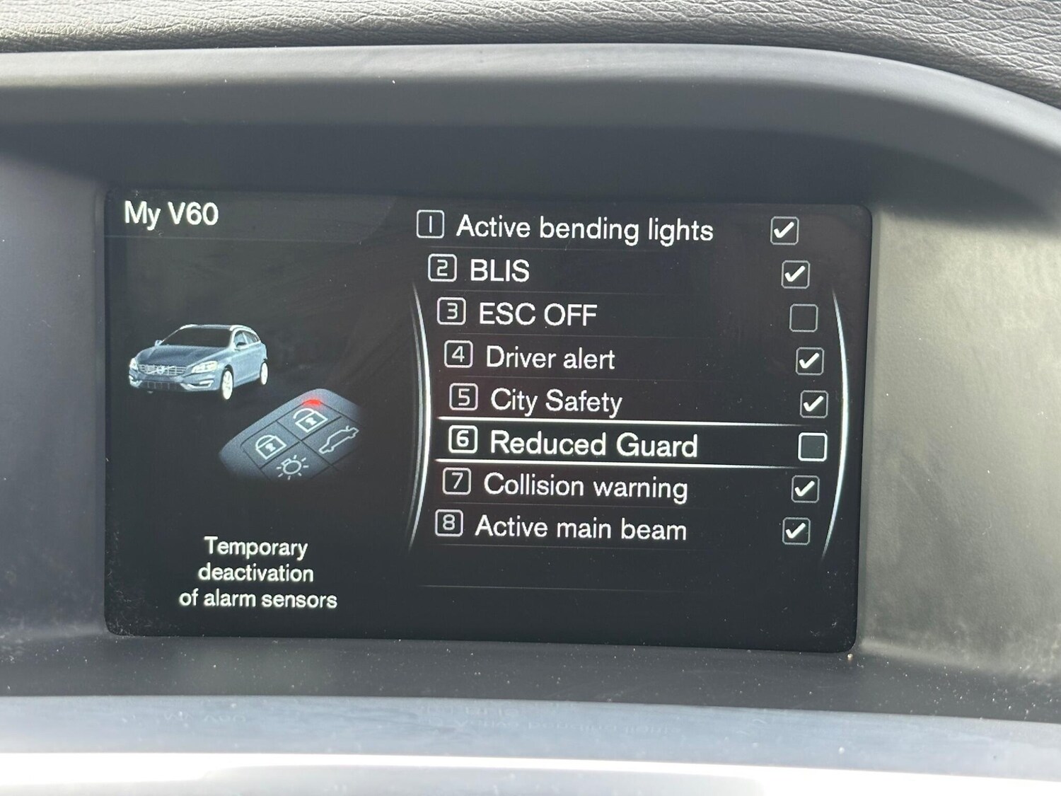 Used Volvo V60 2016 for sale - 76094091: Photo 39