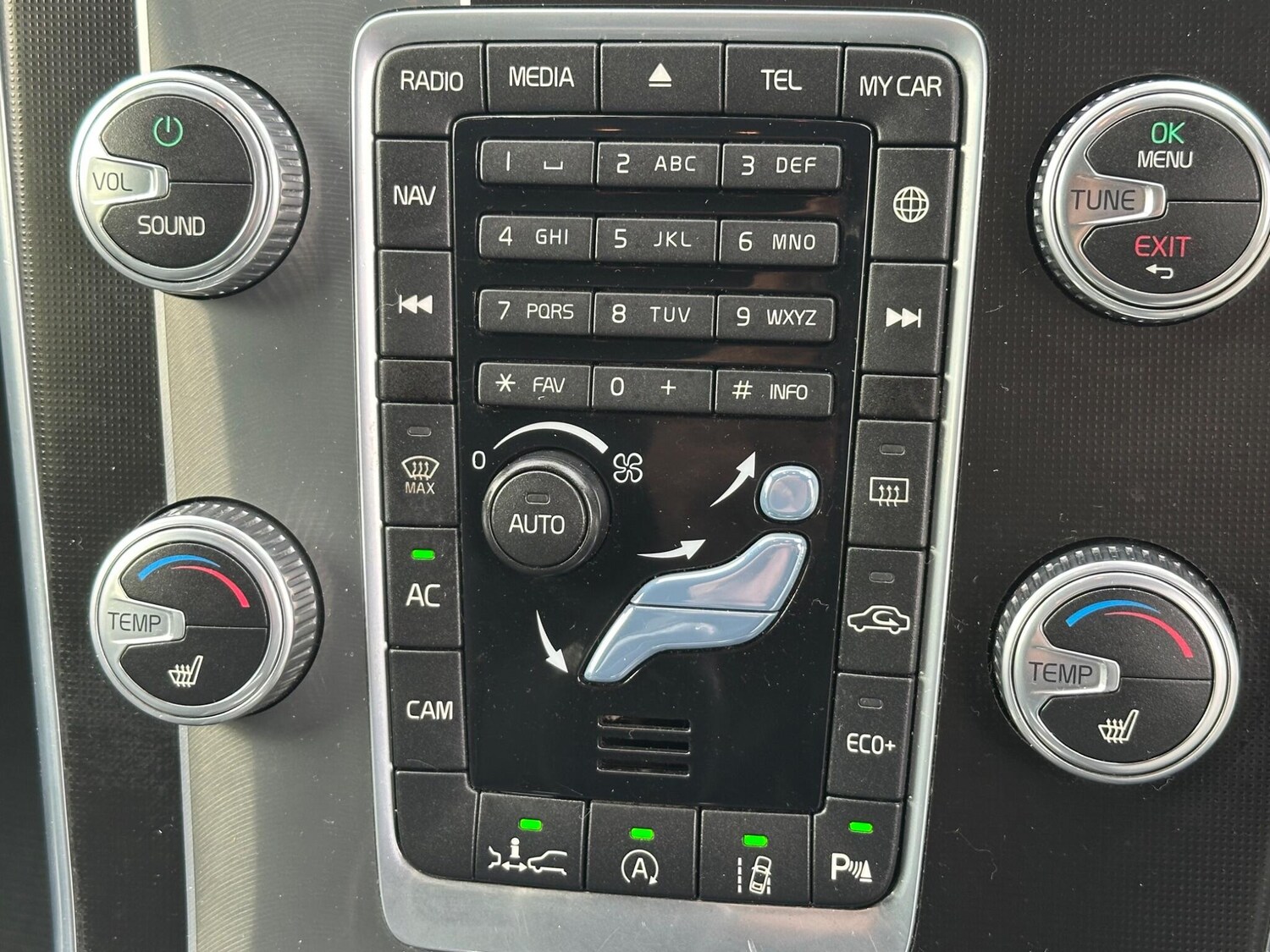 Used Volvo V60 2016 for sale - 76094091: Photo 44