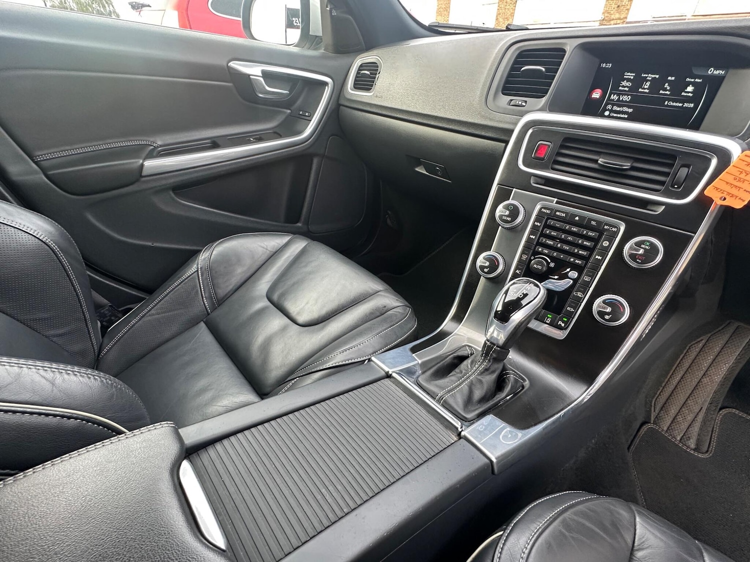 Used Volvo V60 2016 for sale - 76094091: Photo 49