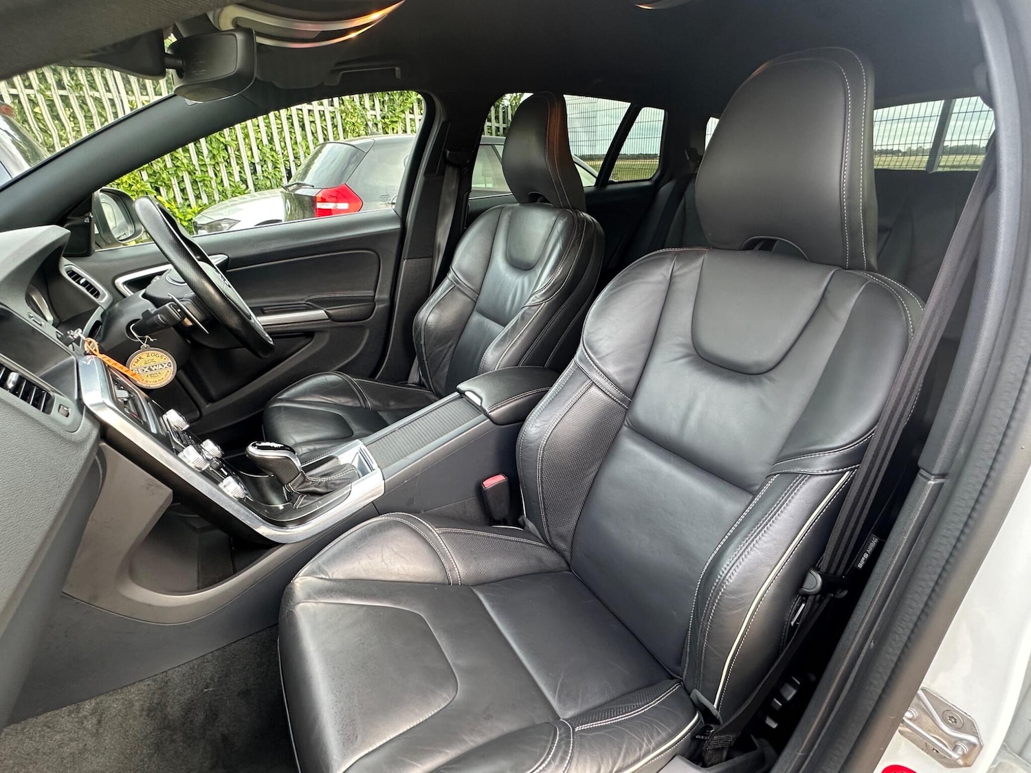 Used Volvo V60 2016 for sale - 76094091: Photo 55