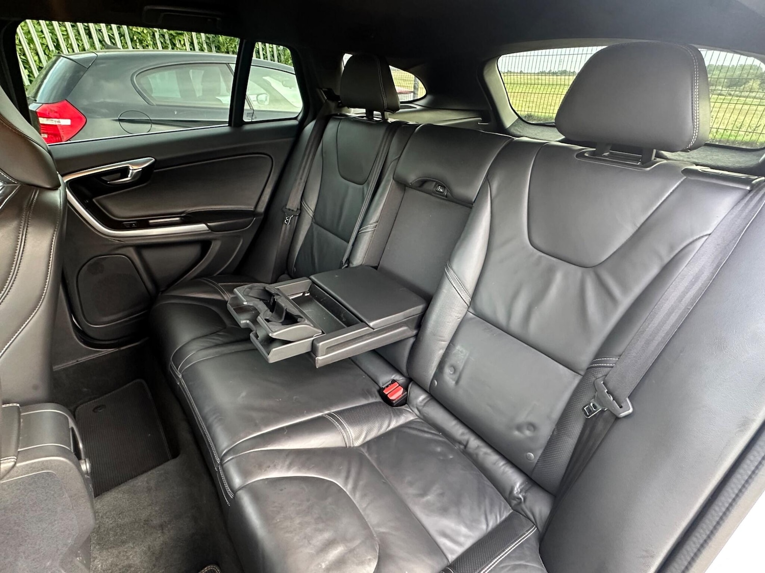 Used Volvo V60 2016 for sale - 76094091: Photo 59