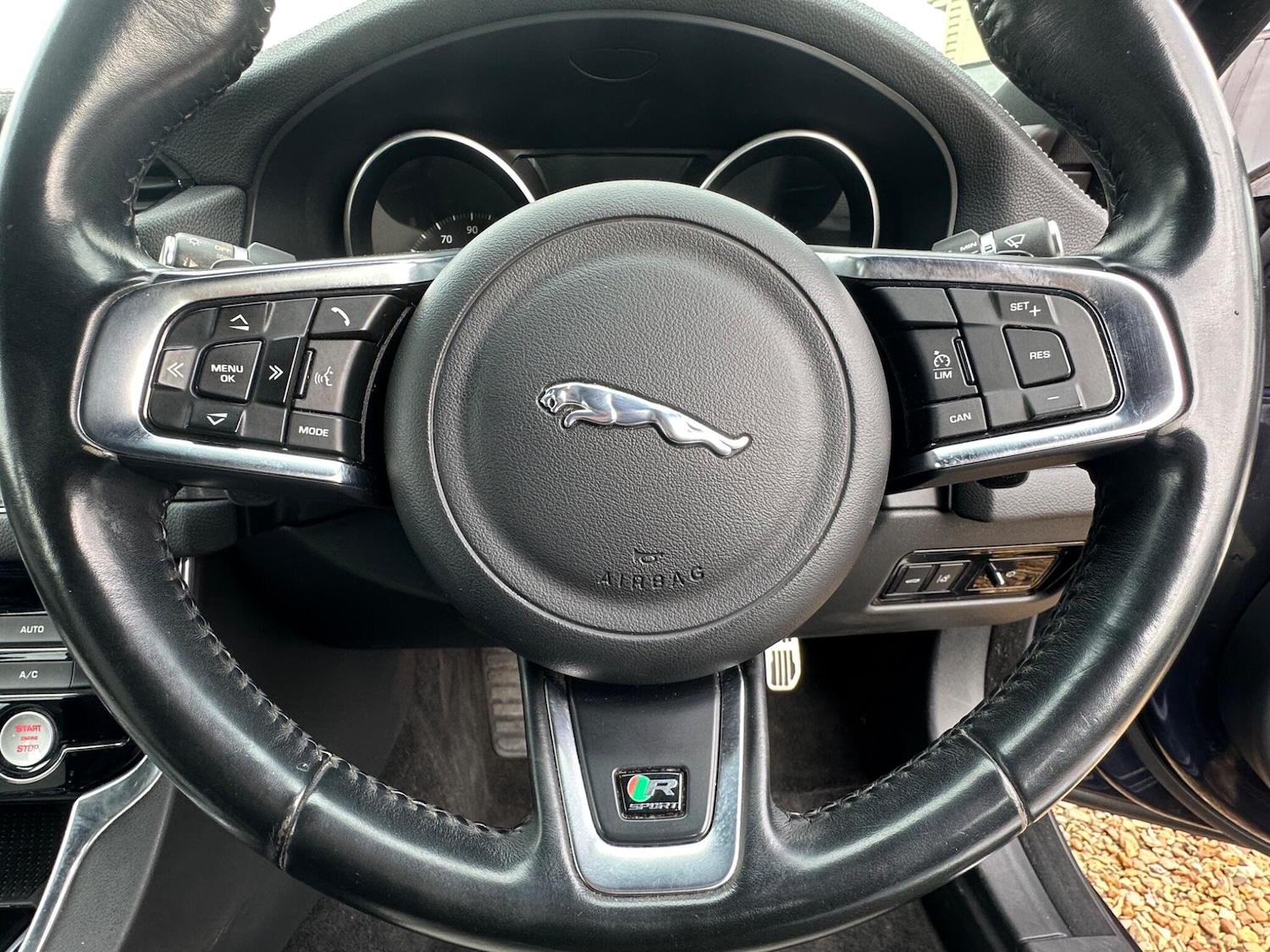 Used Jaguar XF 2016 for sale - 75751666: Photo 14