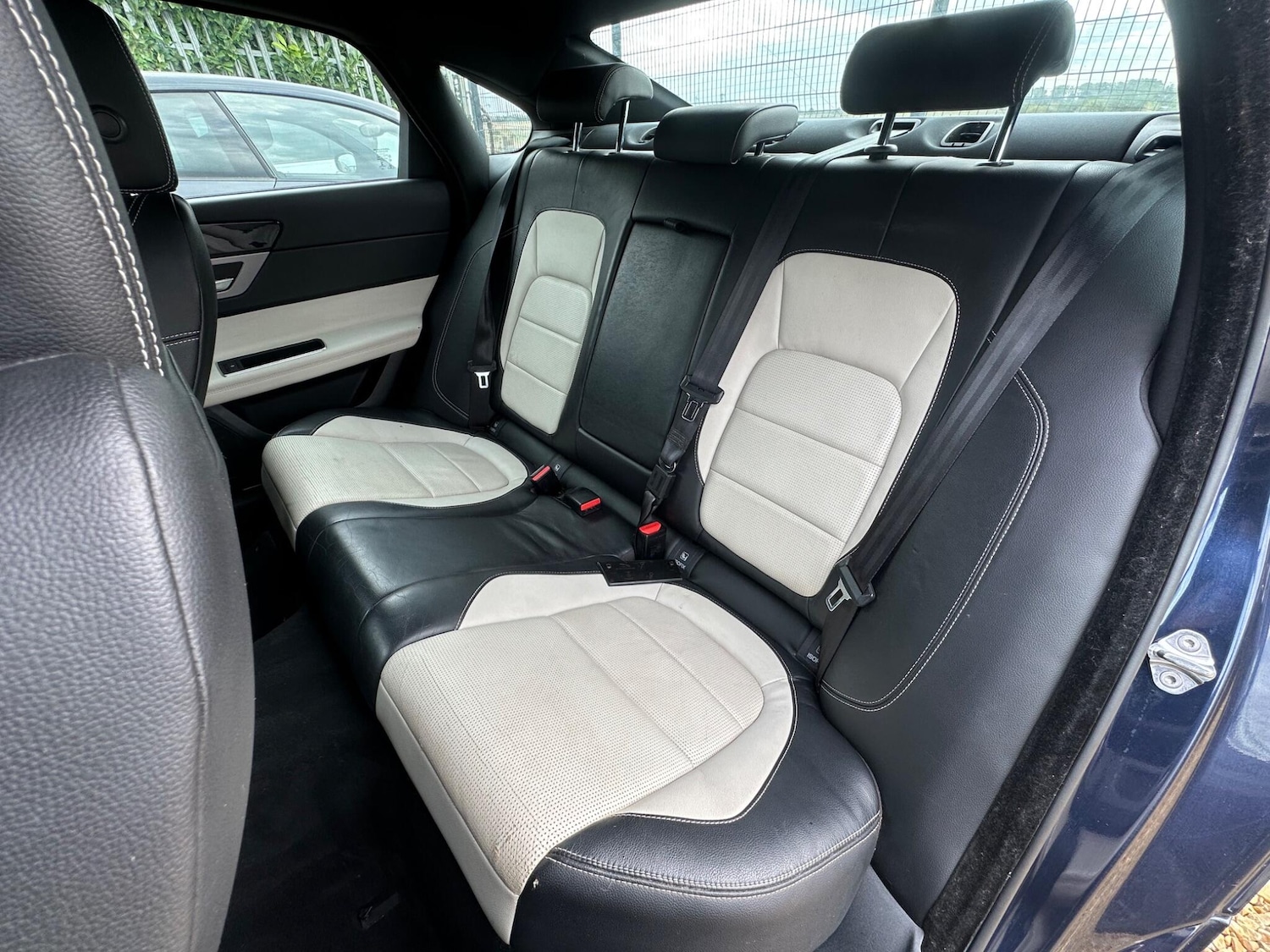 Used Jaguar XF 2016 for sale - 75751666: Photo 32