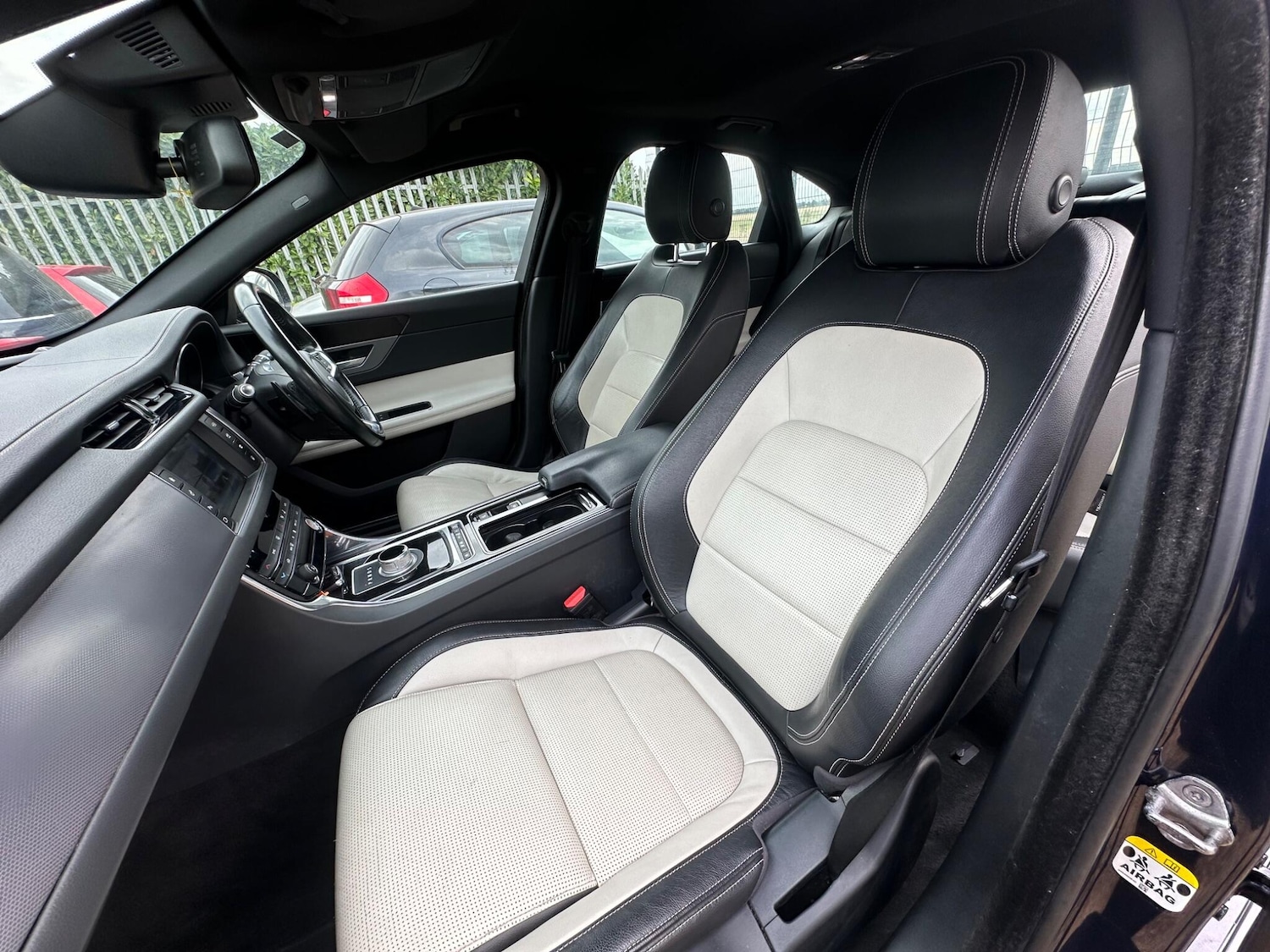 Used Jaguar XF 2016 for sale - 75751666: Photo 33