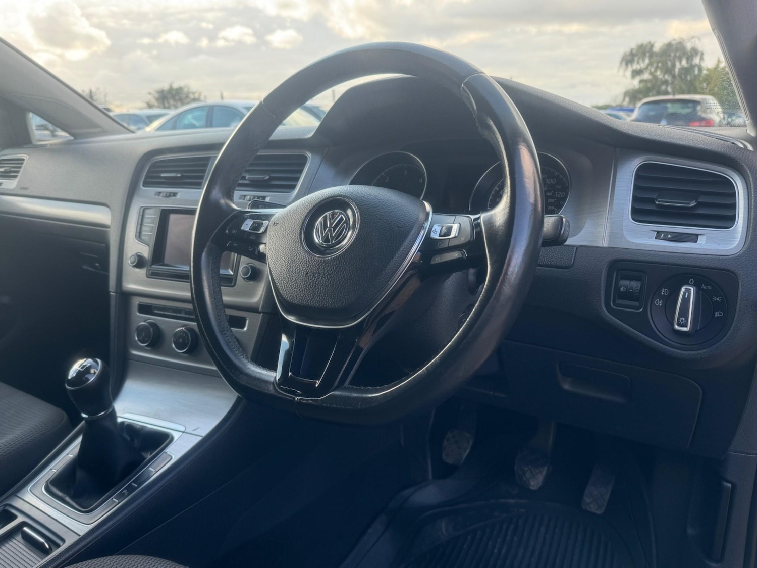 Used Volkswagen Golf 2015 for sale - 76987851: Photo 15